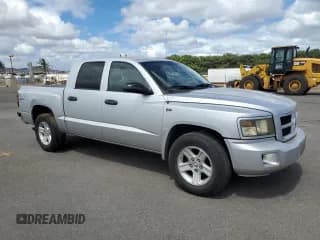 ✅ 2009 Dodge Dakota Bighorn/Lonestar • VIN: 1D7HW38P09S806917 • Lot: 69794745. Wystawiony na Copart z przebiegiem 162 998 mil. Bezpłatny archiwum sprzedaży aukcyjnych z USA i szczegółowy raport historii pojazdu na DreamBid. Zdjęcie 4.