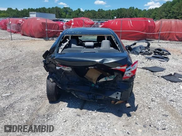 ✅ 2015 Toyota Corolla LE • VIN: 5YFBURHE8FP327729 • Лот: 42735063. Опубликован ранее на IAAI с пробегом 269 866 миль. Бесплатный доступ к архиву аукционных продаж из США и подробный отчёт об истории автомобиля на DreamBid. Изображение 17.