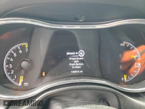 ✅ 2019 Jeep Grand Cherokee Upland • VIN: 1C4RJEAG6KC672689 • Lot: 93481765. Listed on Copart with 140,815 mi. Free auction sales archive from the USA and detailed vehicle history report at DreamBid. Image 9.