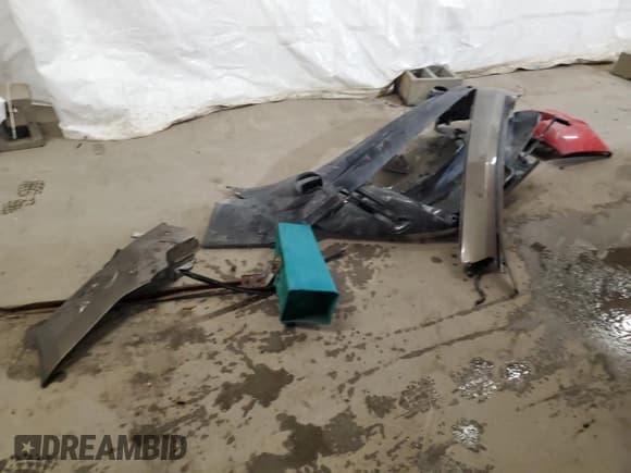 ✅ 2011 Chevrolet Silverado 1500 LT • VIN: 1GCRKSE39BZ202334 • Lot: 68506914. Listed on Copart with 170,827 mi. Free auction sales archive from the USA and detailed vehicle history report at DreamBid. Image 14.