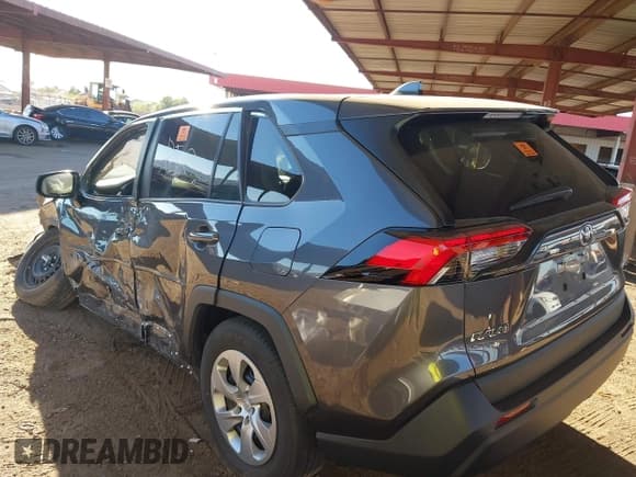 ✅ 2023 Toyota RAV4 LE • VIN: 2T3H1RFV6PC220306 • Lot: 43660739. Wystawiony na IAAI z przebiegiem 30 922 mil. Bezpłatny archiwum sprzedaży aukcyjnych z USA i szczegółowy raport historii pojazdu na DreamBid. Zdjęcie 21.