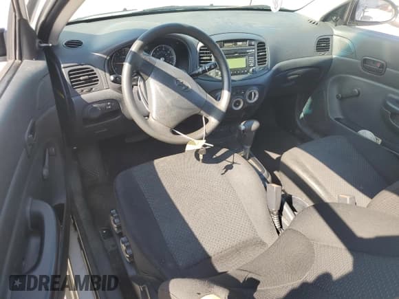 ✅ 2008 Hyundai Accent GS • VIN: KMHCM36C88U077171 • Лот: 60468985. Опубликован ранее на Copart с пробегом 279 068 миль. Бесплатный доступ к архиву аукционных продаж из США и подробный отчёт об истории автомобиля на DreamBid. Изображение 8.