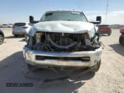 ✅ 2018 Ram 2500 Tradesman • VIN: 3C6UR5CLXJG160580 • Lot: 47655665. Wystawiony na Copart z przebiegiem 186 604 mil. Bezpłatny archiwum sprzedaży aukcyjnych z USA i szczegółowy raport historii pojazdu na DreamBid. Zdjęcie 5.