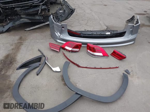 ✅ 2021 Volkswagen Atlas SE • VIN: 1V2WC2CA5MC236132 • Lot: 42391621. Listed on IAAI with 55,145 mi. Free auction sales archive from the USA and detailed vehicle history report at DreamBid. Image 12.