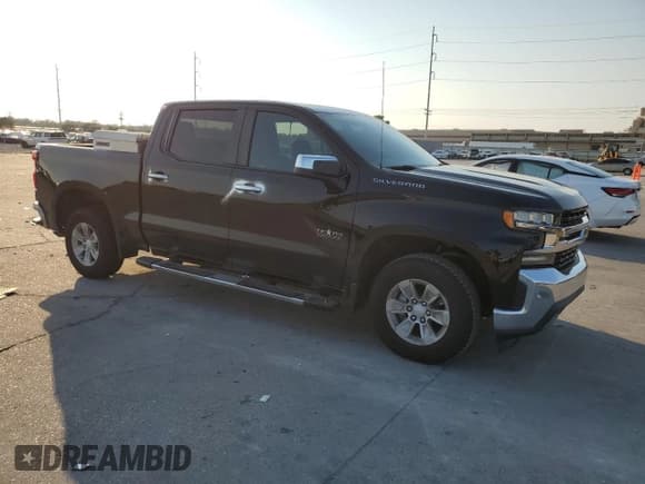 ✅ 2021 Chevrolet Silverado 1500 LT • VIN: 3GCPWCED1MG372572 • Lot: 75933134. Wystawiony na Copart z przebiegiem Nie podano. Bezpłatny archiwum sprzedaży aukcyjnych z USA i szczegółowy raport historii pojazdu na DreamBid. Zdjęcie 4.
