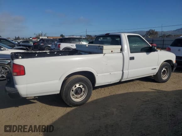 ✅ 1999 Chevrolet S-10 LS • VIN: 1GCCS14X5XK214713 • Lot: 46739065. Listed on Copart with 219,707 mi. Free auction sales archive from the USA and detailed vehicle history report at DreamBid. Image 3.