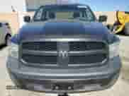 2017 Ram 1500 Tradesman z VIN 3C6JR6AG5HG791391, wystawiony jako Copart lot #62033125 z przebiegiem 39 633 mil mil oraz Szkoda całkowita • Salvage title. Historia ofert i sprzedaży dostępna na DreamBid. Obrazek 5.