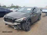✅ 2017 Infiniti QX30 Premium • VIN: SJKCH5CRXHA017856 • Lot: 42906275. Wystawiony na IAAI z przebiegiem 94 179 mil. Bezpłatny archiwum sprzedaży aukcyjnych z USA i szczegółowy raport historii pojazdu na DreamBid. Zdjęcie 2.