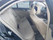 ✅ 2013 Mercedes-Benz C 300 Sport • VIN: WDDGF8AB7DR249298 • Lot: 42873222. Wystawiony na IAAI z przebiegiem 147 269 mil. Bezpłatny archiwum sprzedaży aukcyjnych z USA i szczegółowy raport historii pojazdu na DreamBid. Zdjęcie 8.