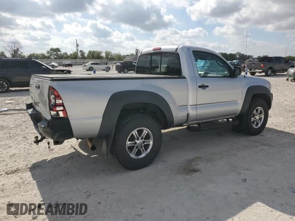 ✅ 2011 Toyota Tacoma • VIN: 5TFPX4EN9BX005715 • Lot: 87385955. Listed on Copart with 389,534 mi. Free auction sales archive from the USA and detailed vehicle history report at DreamBid. Image 3.