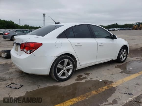 ✅ 2015 Chevrolet Cruze LT • VIN: 1G1PE5SB4F7186548 • Lot: 52078663. Listed on Copart with 133,058 mi. Free auction sales archive from the USA and detailed vehicle history report at DreamBid. Image 3.