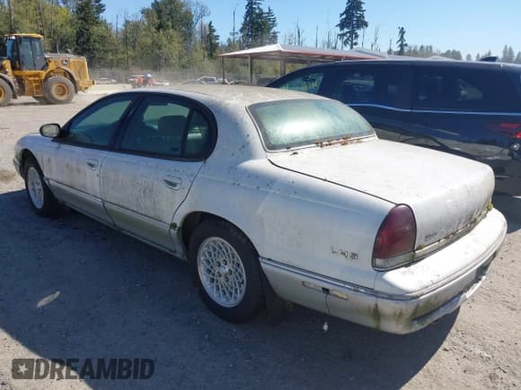 ✅ 1996 Chrysler LHS • VIN: 2C3HC56F9TH166170 • Lot: 43236101. Listed on IAAI with 194,833 mi. Free auction sales archive from the USA and detailed vehicle history report at DreamBid. Image 3.
