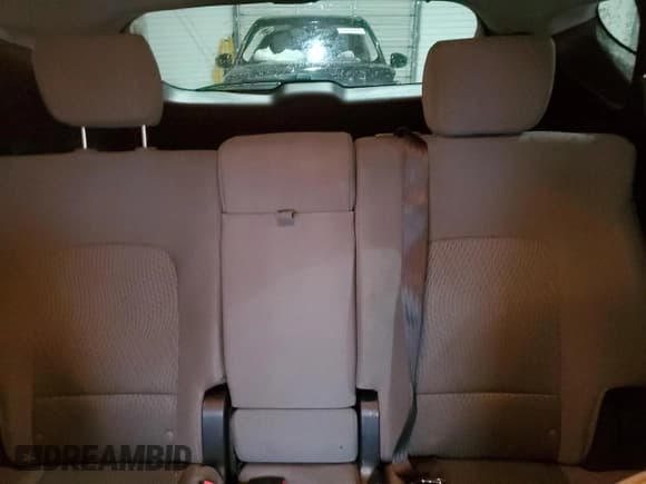 ✅ 2015 Hyundai Santa Fe • VIN: 5XYZTDLB8FG299758 • Лот: 70167852. Опубликован ранее на Copart с пробегом 125 270 миль. Бесплатный доступ к архиву аукционных продаж из США и подробный отчёт об истории автомобиля на DreamBid. Изображение 10.