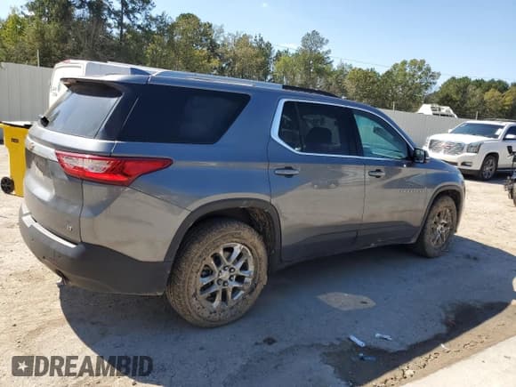 ✅ 2018 Chevrolet Traverse LT Cloth • VIN: 1GNERGKWXJJ225356 • Lot: 74122474. Wystawiony na Copart z przebiegiem 73 225 mil. Bezpłatny archiwum sprzedaży aukcyjnych z USA i szczegółowy raport historii pojazdu na DreamBid. Zdjęcie 3.