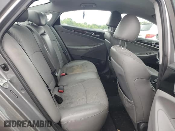 ✅ 2014 Hyundai Sonata SE • VIN: 5NPEC4AC0EH825706 • Lot: 65843944. Listed on Copart with 153,766 mi. Free auction sales archive from the USA and detailed vehicle history report at DreamBid. Image 10.