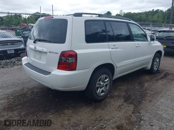 2006 Toyota Highlander с VIN JTEGD21A360155555, выставлен на аукционе IAAI как лот 43050754 с пробегом 146 990 миль миль и . История ставок и продаж доступна на DreamBid. Изображение 4.