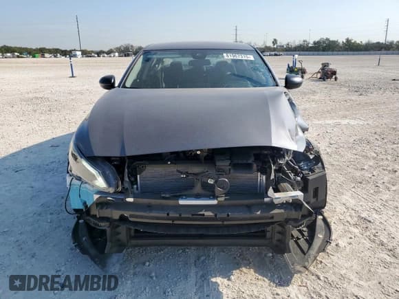 ✅ 2025 Nissan Altima S • VIN: 1N4BL4BV3SN322756 • Lot: 81967315. Listed on Copart with 2,824 mi. Free auction sales archive from the USA and detailed vehicle history report at DreamBid. Image 5.