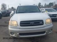 ✅ 2002 Toyota Sequoia SR5 • VIN: 5TDZT34A52S128205 • Lot: 43780619. Listed on IAAI with 270,701 mi. Free auction sales archive from the USA and detailed vehicle history report at DreamBid. Image 6.