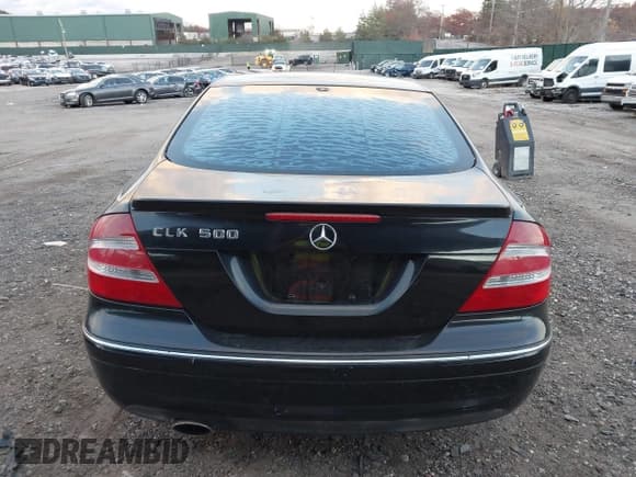✅ 2005 Mercedes-Benz CLK 500 • VIN: WDBTJ75J55F154291 • Lot: 43695340. Listed on IAAI with 119,811 mi. Free auction sales archive from the USA and detailed vehicle history report at DreamBid. Image 16.