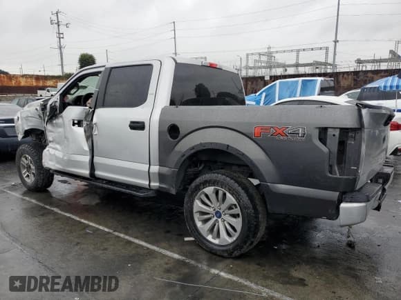 ✅ 2018 Ford F-150 XL • VIN: 1FTEW1EP3JKE30028 • Лот: 92951475. Опубликован ранее на Copart с пробегом 17 003 миль. Бесплатный доступ к архиву аукционных продаж из США и подробный отчёт об истории автомобиля на DreamBid. Изображение 2.