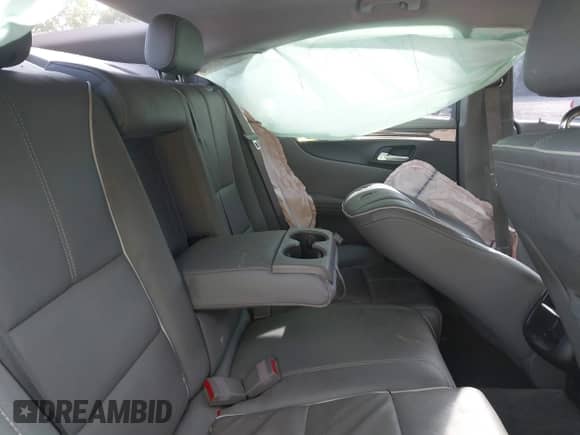 2015 Chevrolet Impala LTZ z VIN 2G1165S37F9108159, wystawiony jako IAAI lot #42697730 z przebiegiem 178 844 mil mil oraz . Historia ofert i sprzedaży dostępna na DreamBid. Obrazek 8.