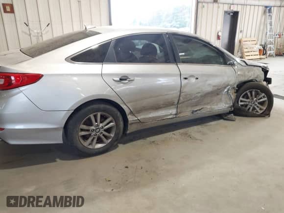 2016 Hyundai Sonata SE с VIN 5NPE24AF8GH347180, выставлен на аукционе IAAI как лот 43304477 с пробегом 166 796 миль миль и . История ставок и продаж доступна на DreamBid. Изображение 6.