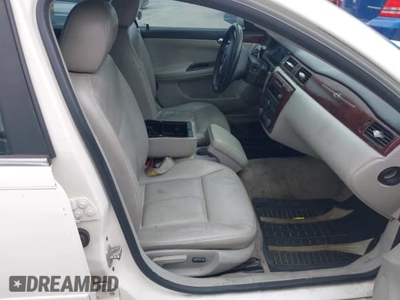 ✅ 2006 Chevrolet Impala LTZ • VIN: 2G1WU581169298221 • Лот: 43542226. Опубликован ранее на IAAI с пробегом 211 466 миль. Бесплатный доступ к архиву аукционных продаж из США и подробный отчёт об истории автомобиля на DreamBid. Изображение 5.