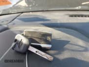 ✅ 2018 Chevrolet Silverado 1500 LTZ • VIN: 3GCUKSEC7JG524947 • Lot: 43211248. Wystawiony na IAAI z przebiegiem 283 824 mil. Bezpłatny archiwum sprzedaży aukcyjnych z USA i szczegółowy raport historii pojazdu na DreamBid. Zdjęcie 11.