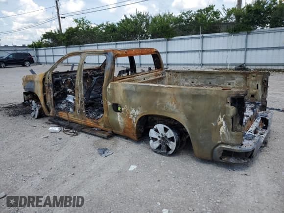 ✅ 2019 Chevrolet Silverado 1500 LT • VIN: 1GCRYDED2KZ232598 • Lot: 61571915. Wystawiony na Copart z przebiegiem Nie podano. Bezpłatny archiwum sprzedaży aukcyjnych z USA i szczegółowy raport historii pojazdu na DreamBid. Zdjęcie 2.