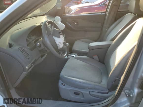 2004 Chevrolet Malibu LT z VIN 1G1ZU54834F122047, wystawiony jako Copart lot #65929704 z przebiegiem Nie podano mil oraz Czysty tytuł • Clean title. Historia ofert i sprzedaży dostępna na DreamBid. Obrazek 7.