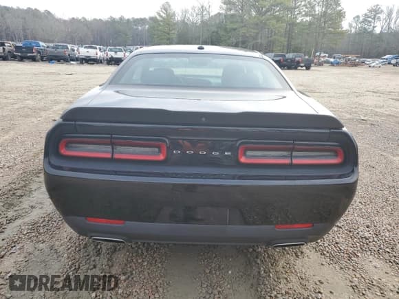 ✅ 2018 Dodge Challenger SXT Plus • VIN: 2C3CDZAG5JH246495 • Lot: 37924423. Wystawiony na Copart z przebiegiem 52 129 mil. Bezpłatny archiwum sprzedaży aukcyjnych z USA i szczegółowy raport historii pojazdu na DreamBid. Zdjęcie 6.