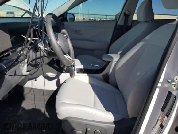 2024 Hyundai Kona SEL with VIN KM8HC3AB7RU104935, listed as a Copart auction lot 84036294 with 6,786 mi miles and Salvage title. Bid and sale history available at DreamBid. Image 7.