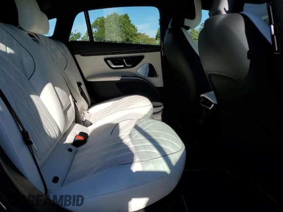 ✅ 2023 Mercedes-Benz EQS 580 • VIN: W1KCG4EBXPA040770 • Лот: 43034264. Опубликован ранее на Copart с пробегом Не указан. Бесплатный доступ к архиву аукционных продаж из США и подробный отчёт об истории автомобиля на DreamBid. Изображение 10.