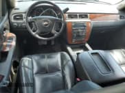 ✅ 2008 Chevrolet Suburban 1LT • VIN: 1GNFK16368J114108 • Lot: 62155525. Wystawiony na Copart z przebiegiem 262 656 mil. Bezpłatny archiwum sprzedaży aukcyjnych z USA i szczegółowy raport historii pojazdu na DreamBid. Zdjęcie 8.