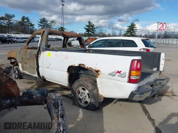 ✅ 2000 Chevrolet Silverado 1500 • VIN: 1GCEK14VXYZ370729 • Lot: 40877216. Listed on IAAI with 175,565 mi. Free auction sales archive from the USA and detailed vehicle history report at DreamBid. Image 3.