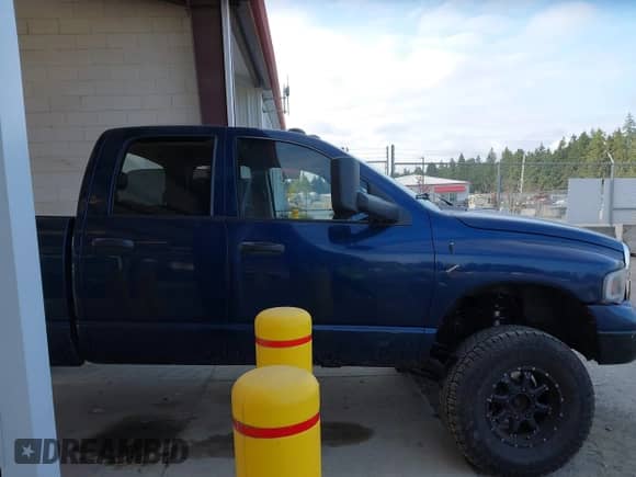 2004 Dodge 3500 ST с VIN 3D7LU38C94G105290, выставлен на аукционе IAAI как лот 43208334 с пробегом 303 472 миль миль и . История ставок и продаж доступна на DreamBid. Изображение 13.