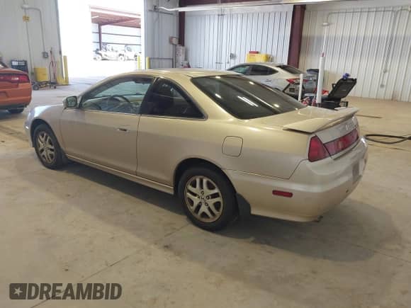 2001 Honda Accord EX с VIN 1HGCG225X1A015003, выставлен на аукционе IAAI как лот 41866796 с пробегом 196 000 миль миль и . История ставок и продаж доступна на DreamBid. Изображение 3.