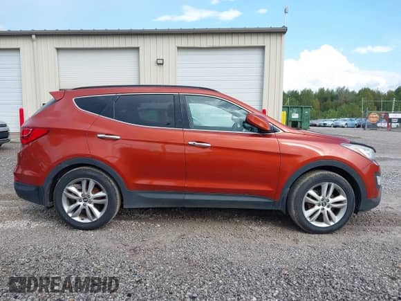 2013 Hyundai Santa Fe Sport z VIN 5XYZU3LA1DG106555, wystawiony jako IAAI lot #43211750 z przebiegiem 176 323 mil mil oraz . Historia ofert i sprzedaży dostępna na DreamBid. Obrazek 13.