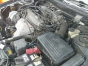 ✅ 1998 Toyota Celica GT • VIN: JT5FG02T2W0050819 • Lot: 42564402. Wystawiony na IAAI z przebiegiem 196 303 mil. Bezpłatny archiwum sprzedaży aukcyjnych z USA i szczegółowy raport historii pojazdu na DreamBid. Zdjęcie 19.