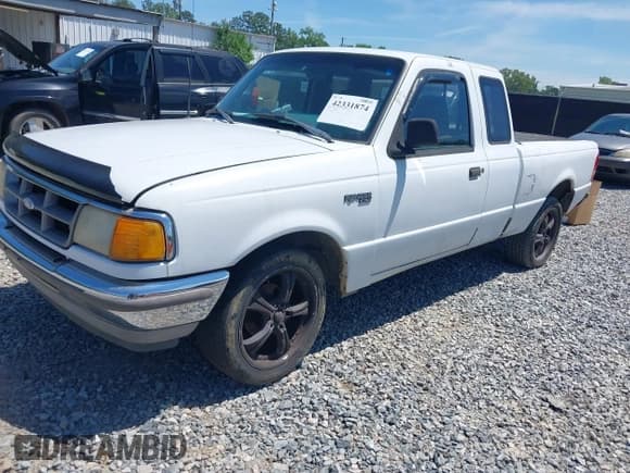 ✅ 1993 Ford Ranger STX • VIN: 1FTCR14U4PTA67814 • Lot: 42331874. Wystawiony na IAAI z przebiegiem 62 682 mil. Bezpłatny archiwum sprzedaży aukcyjnych z USA i szczegółowy raport historii pojazdu na DreamBid. Zdjęcie 2.