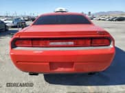 ✅ 2014 Dodge Challenger R/T Classic • VIN: 2C3CDYBT2EH224465 • Lot: 77248124. Wystawiony na Copart z przebiegiem 142 582 mil. Bezpłatny archiwum sprzedaży aukcyjnych z USA i szczegółowy raport historii pojazdu na DreamBid. Zdjęcie 6.