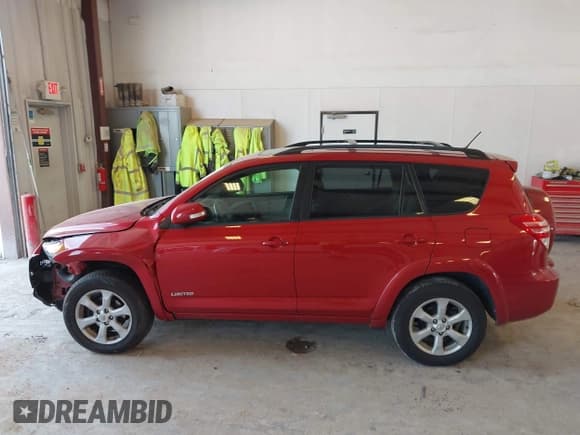 ✅ 2011 Toyota RAV4 Limited • VIN: 2T3DK4DV7BW039465 • Lot: 42724312. Listed on IAAI with 188,461 mi. Free auction sales archive from the USA and detailed vehicle history report at DreamBid. Image 14.