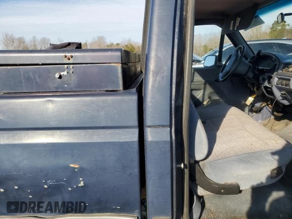 ✅ 1992 Ford F-150 • VIN: 1FTDF15H1NLA30439 • Лот: 86606974. Опубликован ранее на Copart с пробегом Не указан. Бесплатный доступ к архиву аукционных продаж из США и подробный отчёт об истории автомобиля на DreamBid. Изображение 10.