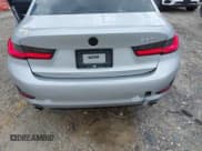 ✅ 2019 BMW 3 Series 330i • VIN: WBA5R1C59KAK06310 • Lot: 42830197. Listed on IAAI with 81,674 mi. Free auction sales archive from the USA and detailed vehicle history report at DreamBid. Image 6.