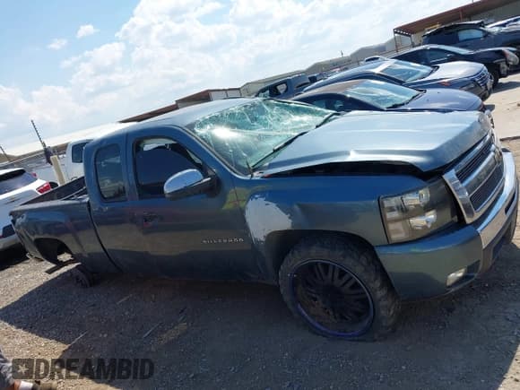 ✅ 2011 Chevrolet Silverado 1500 LT • VIN: 1GCRCSE08BZ391710 • Lot: 43128985. Listed on IAAI with 173,008 mi. Free auction sales archive from the USA and detailed vehicle history report at DreamBid. Image 12.