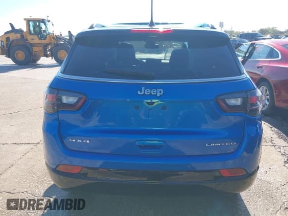 ✅ 2025 Jeep Compass Limited • VIN: 3C4NJDCN4ST600947 • Lot: 43795974. Listed on IAAI with 12,166 mi. Free auction sales archive from the USA and detailed vehicle history report at DreamBid. Image 16.