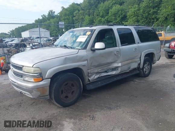 ✅ 2004 Chevrolet Suburban LT • VIN: 3GNFK16Z94G281319 • Lot: 42978931. Listed on IAAI with Not provided. Free auction sales archive from the USA and detailed vehicle history report at DreamBid. Image 2.