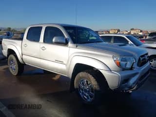 ✅ 2013 Toyota Tacoma PreRunner • VIN: 3TMJU4GN9DM145025 • Лот: 43617866. Опубликован ранее на IAAI с пробегом 99 587 миль. Бесплатный доступ к архиву аукционных продаж из США и подробный отчёт об истории автомобиля на DreamBid. Изображение 1.