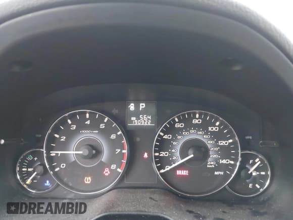 ✅ 2010 Subaru Outback Premium • VIN: 4S4BRCBC0A3356550 • Lot: 43704733. Wystawiony na IAAI z przebiegiem 190 922 mil. Bezpłatny archiwum sprzedaży aukcyjnych z USA i szczegółowy raport historii pojazdu na DreamBid. Zdjęcie 7.