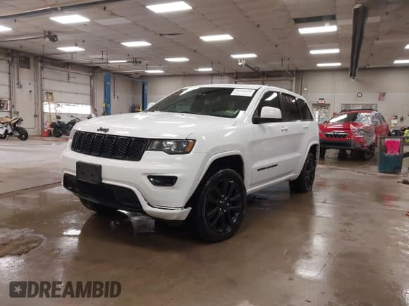 ✅ 2019 Jeep Grand Cherokee Altitude • VIN: 1C4RJFAG3KC838270 • Lot: 43490196. Wystawiony na IAAI z przebiegiem 87 496 mil. Bezpłatny archiwum sprzedaży aukcyjnych z USA i szczegółowy raport historii pojazdu na DreamBid. Zdjęcie 2.
